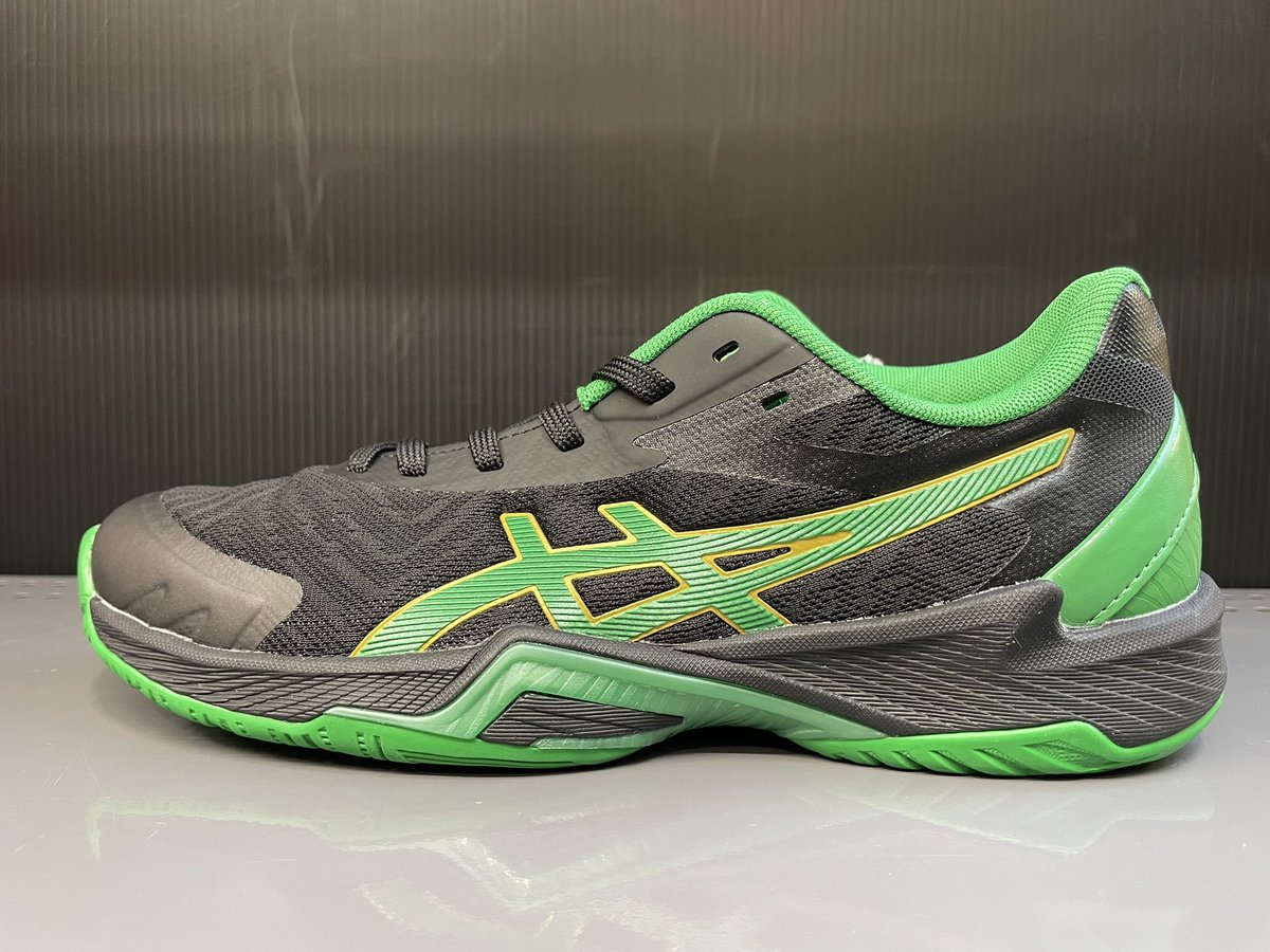 g2_shinjuku's tweet image. 【#オーダーシューズご紹介】

#アシックス バレーボールオーダーシューズ ローカット

以前からお作りいただいている群馬のチーム様から✨
こちらはブラックをベースにチームカラーのグリーンを差し色で作成していただきました💚
いつもありがとうございます😊

#asicsvolleyball
#ギャラリー2新宿店