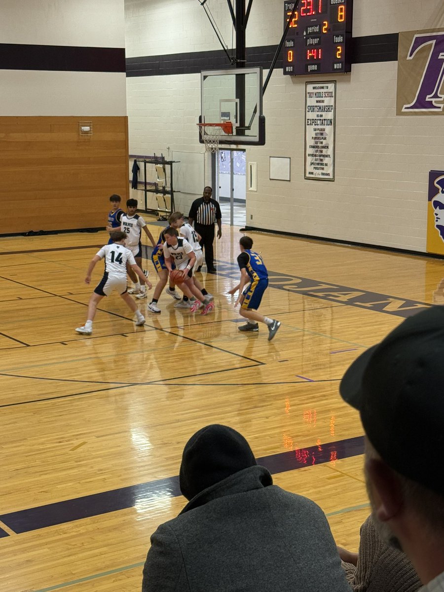 TrishaGrantham5's tweet image. First night of the Troy Basketball Tournament for our 8th grade boys 🏀 The score 53-27 for the Win over Wright City🙌🏻 Nice W boys! #23 #captain #ballin #3pointer #bucket🪣 #wsms🐺 @ag_stl @RAGranthamIV_2 @PtoSms