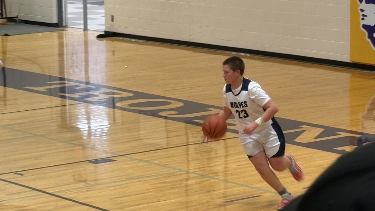 TrishaGrantham5's tweet image. First night of the Troy Basketball Tournament for our 8th grade boys 🏀 The score 53-27 for the Win over Wright City🙌🏻 Nice W boys! #23 #captain #ballin #3pointer #bucket🪣 #wsms🐺 @ag_stl @RAGranthamIV_2 @PtoSms