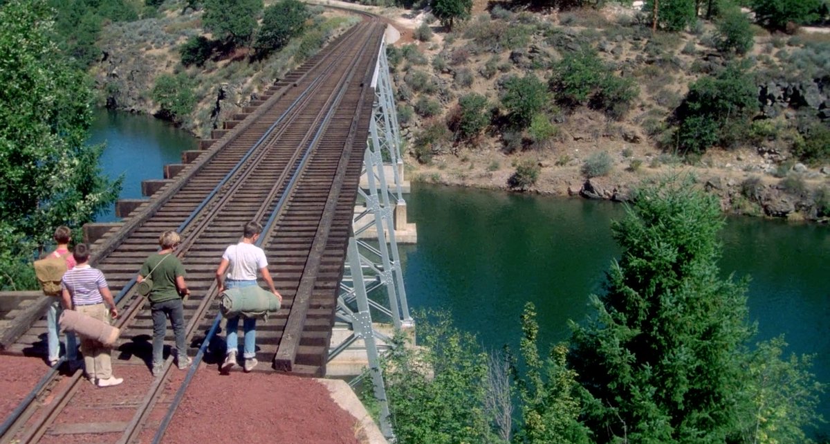 Qué aventura se vivieron estos pendejos. Cada vez que la veo me deja igual de melancólico.