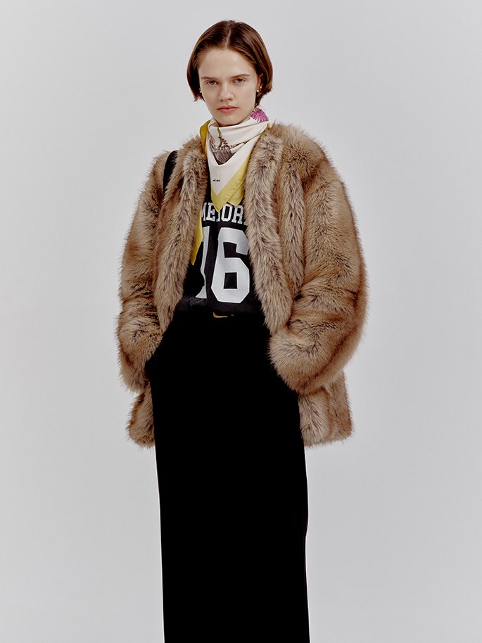 ミラオーウェン今期マルチマテリアルノーカラーファーコート新品Mila Owen New Arrival - マルチマテリアルノーカラーファーコート ¥31,900- (tax