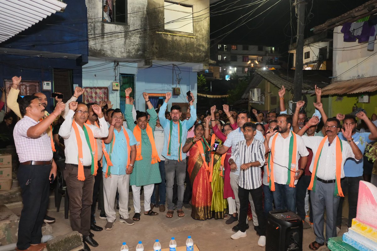 DamuNaik's tweet photo. The overwhelming enthusiasm and trust of the people reaffirm their belief in our vision of a Saksham Zilla Panchayat.
#GaavaGaavanBJP #TripleEngineSarkaar #ZPElections2025 https://t.co/KetY8VXS7l