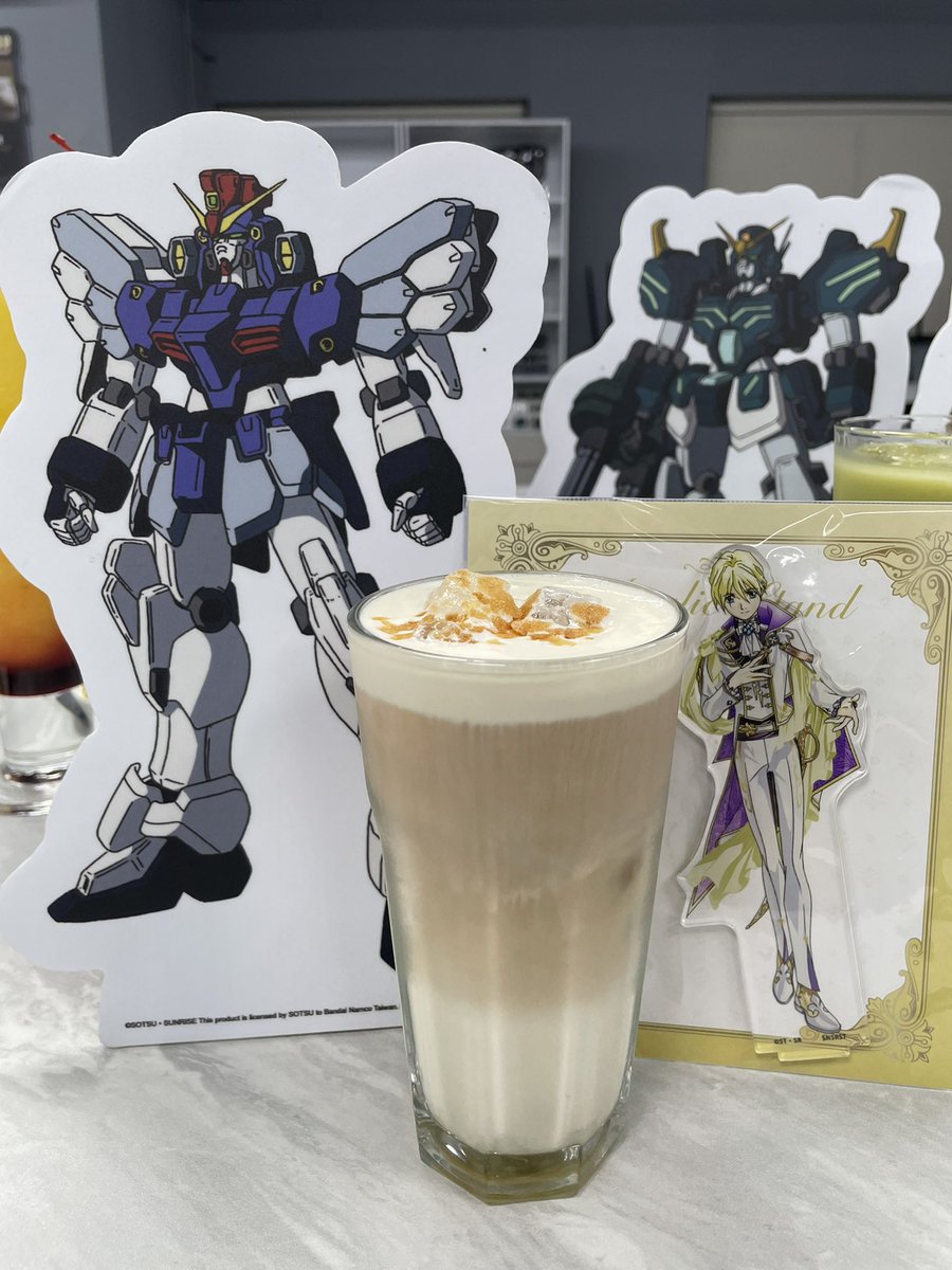 angela_1407's tweet photo. 5人のドリンク揃いました!
残念なこと…
カトルの砂漠カボチャバターリゾットは売れきて、今週土曜日終わる前にもう提供しません。
まだ食べてないのに(´;Д;`)
#ガンダムW #gundam_wing #鋼彈W #ガンダムカフェ #kirabase https://t.co/DljAOoaKtU