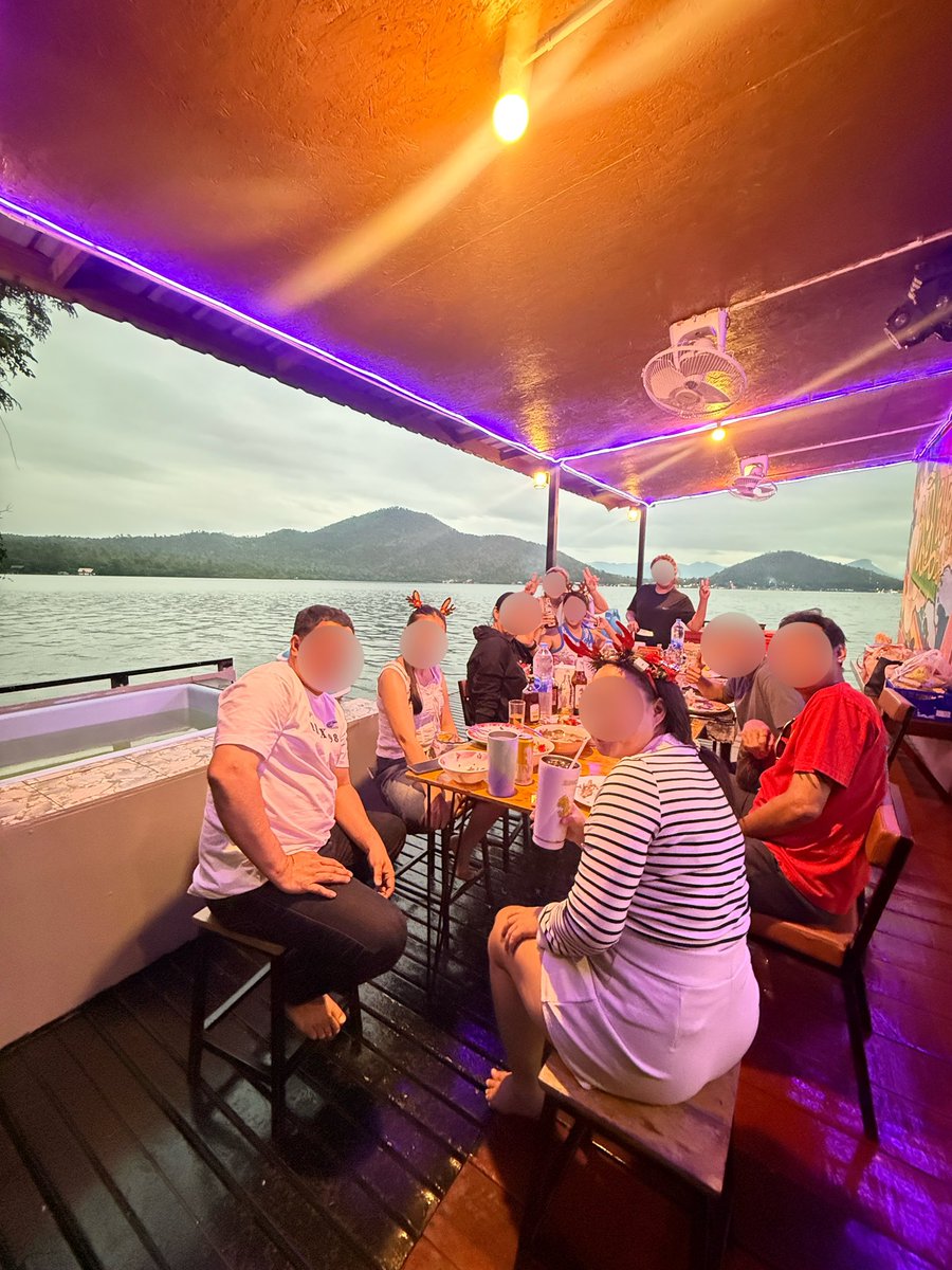 pattieying1's tweet image. เพื่อนในทวิตที่ไม่คิดว่าจะรักกันได้ขนาดนี้…รักแบบไม่มีเงื่อนไข รักแบบอ้าแขนรอ🫂กอด ไปไม่ครบแต่รักทุกคนนะ❤️#กลุ่มขี้เมา🍻🥂❤️ @ezyzung @SimplerAllinone @Imaezaa