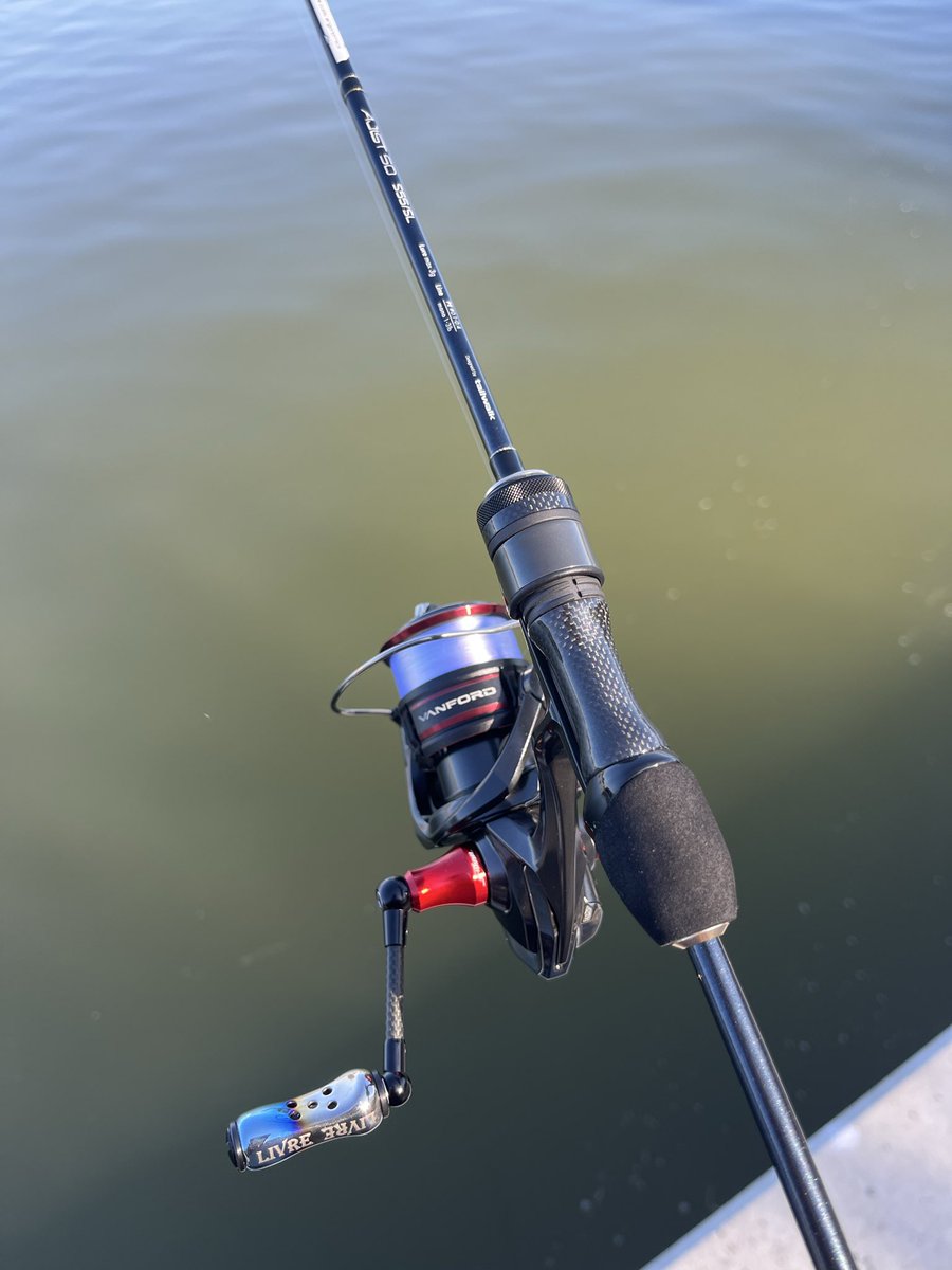 UT_fishing's tweet photo. 久々に伺えそうだったのでウキウキでアングラーズベースに向かっていましたが道中半分くらい来たところでルアーまるごと忘れる大ミスに気づく😱
諦めて引き返し気を取り直して今日はココ❗️
#結局ホーム
#ひさおデザイン
#FULLCLIP
#テイルウォーク https://t.co/6wV1q1kacG