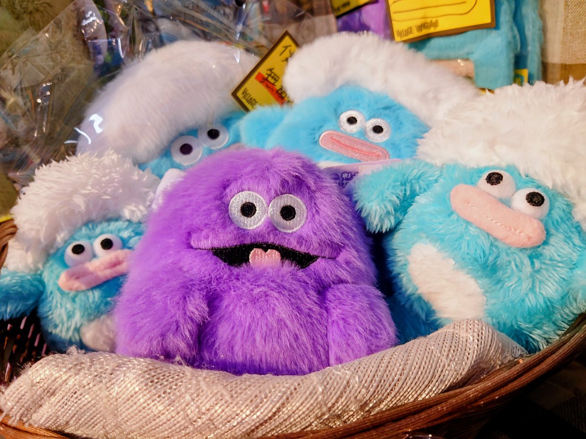 ラッピはホイッピに囲まれて幸せそうです✨

#ヴィレヴァン #ヴィレッジヴァンガード #ホイッピラッピ