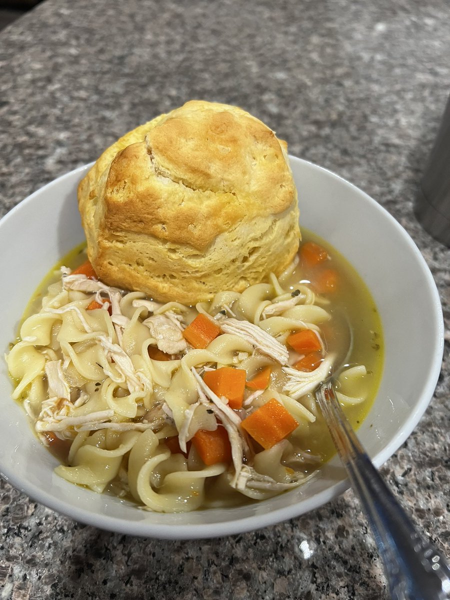 homemade chicken noodle soup with biscuits 🤍 been feeling under the weather since getting home 👎🏼