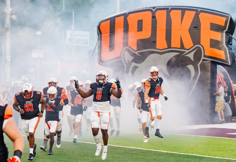 CalebJosep10577's tweet image. I’m very Blessed and grateful to have received an offer from @UPIKEFOOTBALL special thanks to @CoachBHaynes and the rest of the staff #beardown