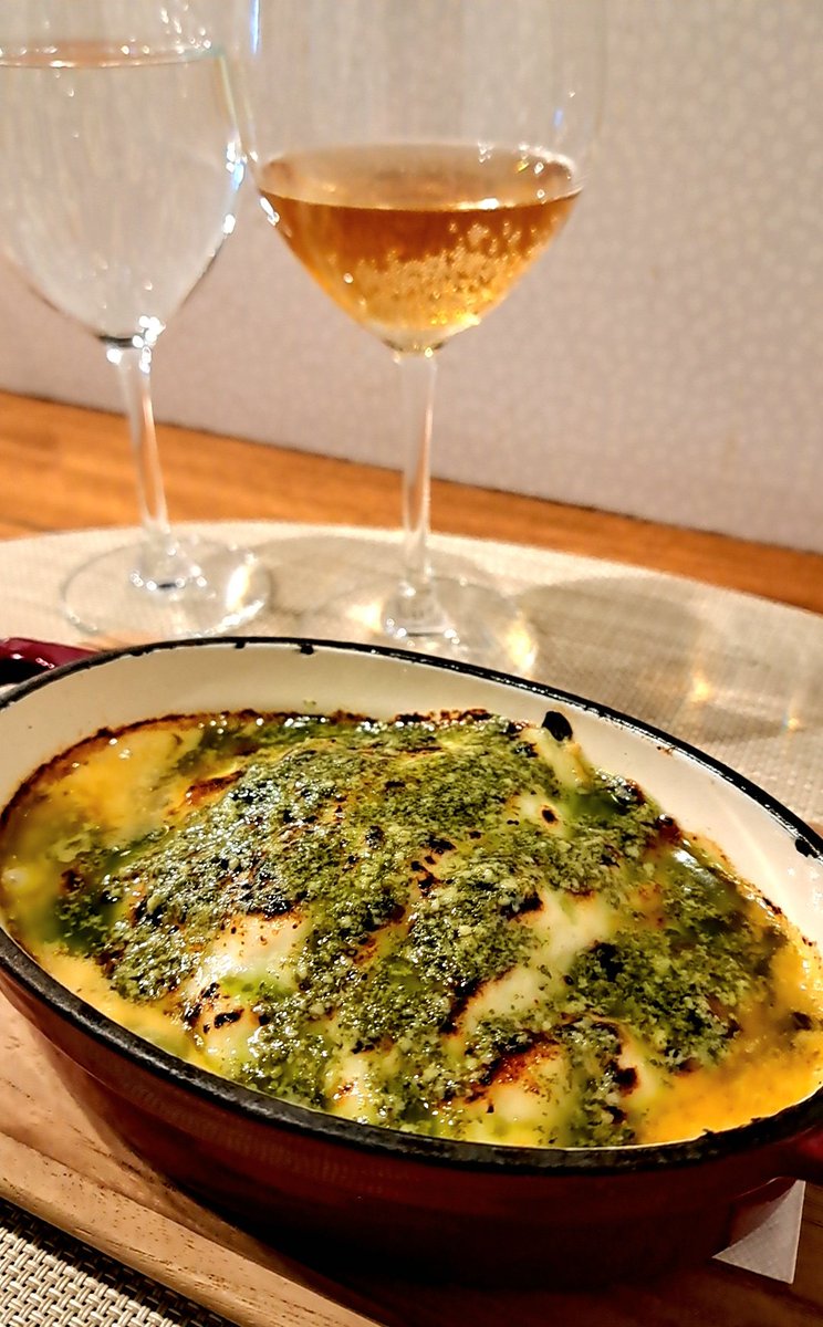 クリスマスランチ一回目。山芋と鮭のグラタン美味でした。真冬に食べる温かい食事って幸せだねぇ。