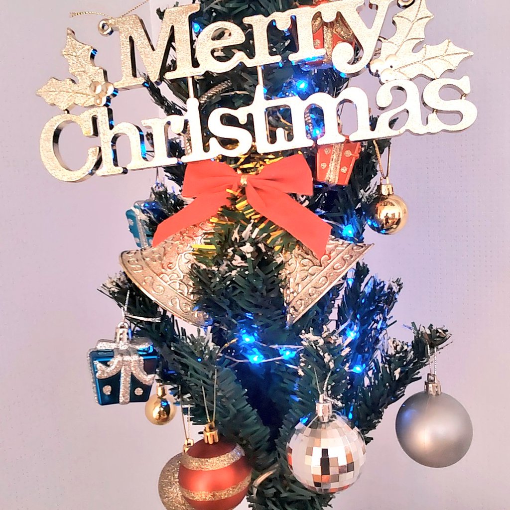 aworksnet's tweet image. 重い腰を上げて、ついにリビングにクリスマスツリーを飾りました！(⁠☞⁠^⁠o⁠^⁠)⁠ ⁠☞
ツリーよ、久しぶり！