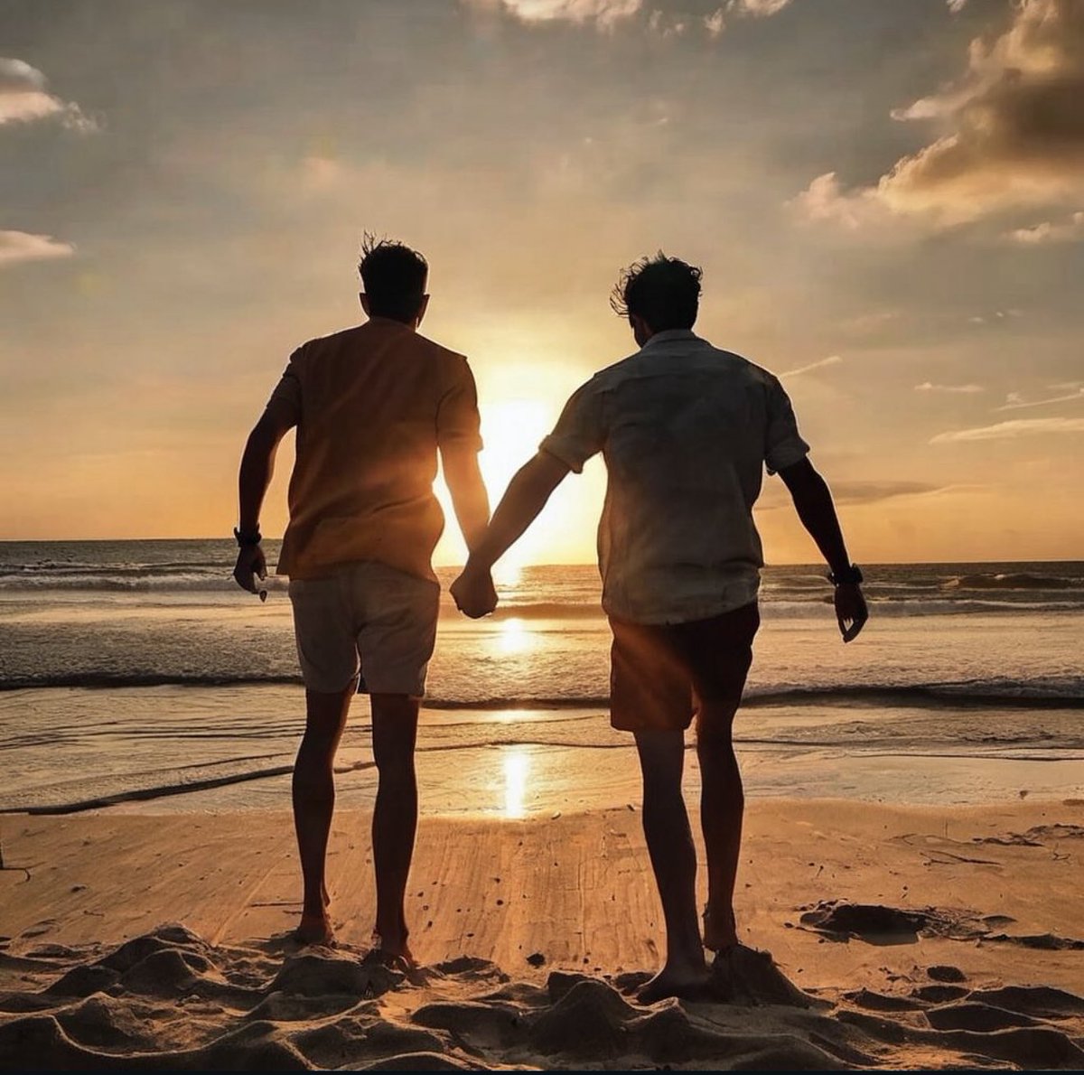 "العظمة ليست في الوصول إلى القمة، بل في رفع الآخرين معك إلى الأعالي."

 #الاجواء_الجميله 
#السعوديه_الاردن 
#الرياض_الان 
#أمطار_الرياض 
#مساء_الاجواء_الحلوه