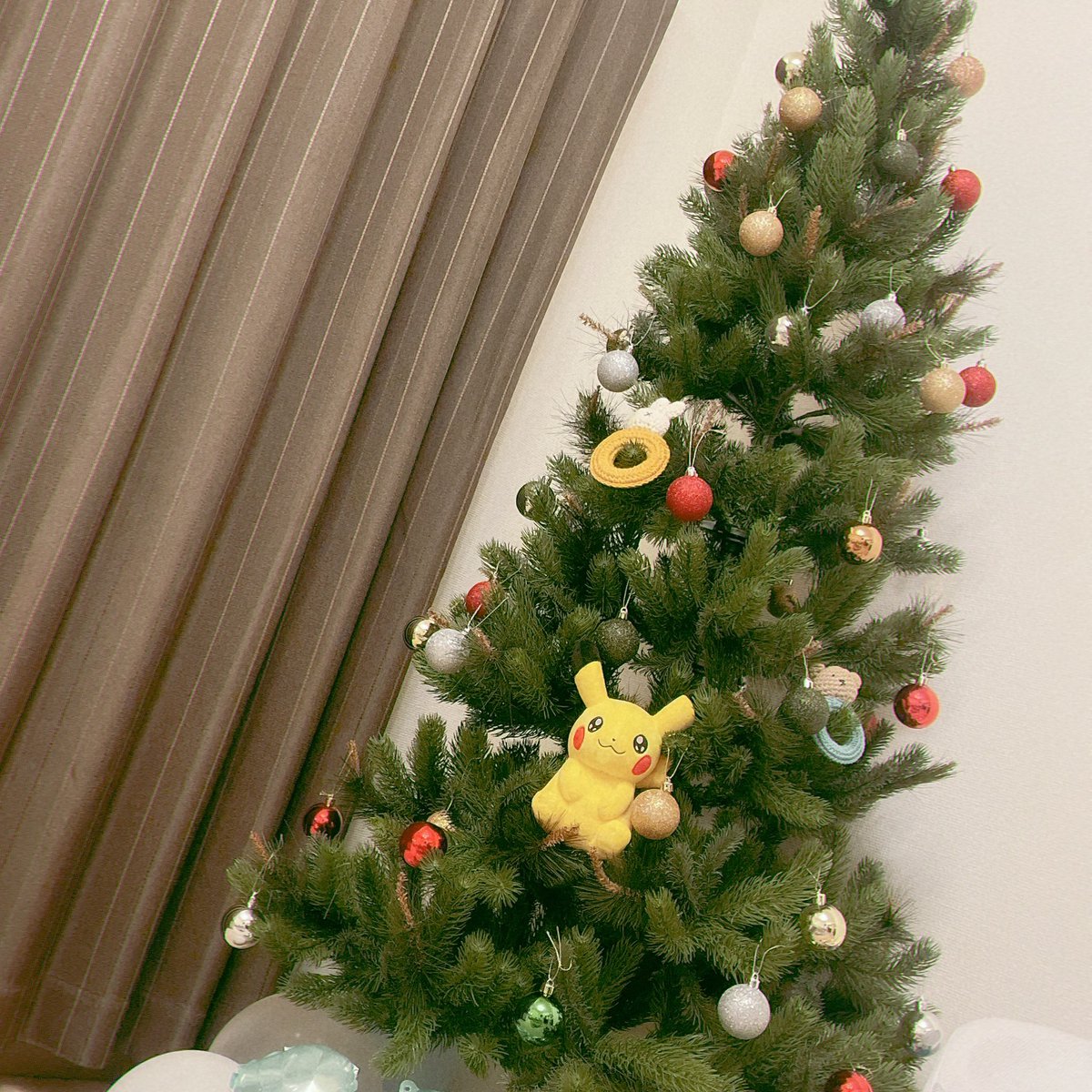 nn76tag's tweet photo. でっかいツリーゲットした🎄
オーナメントが足りない！！！
住之江SG行きたかったけど大阪遠いし我慢🥲だから有馬当たってください❣️

#クリスマスツリー  #住之江グランプリ #有馬記念 https://t.co/jCs585uEuO