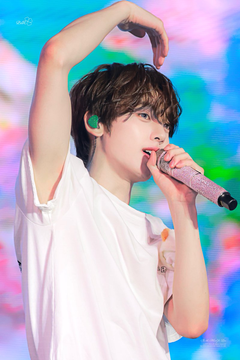 𝘣𝘭𝘶𝘶 tweet media