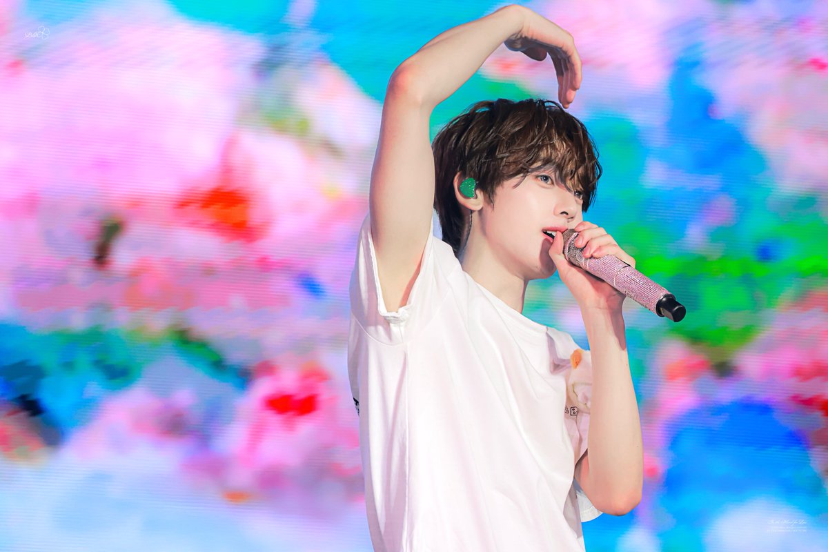 𝘣𝘭𝘶𝘶 tweet media