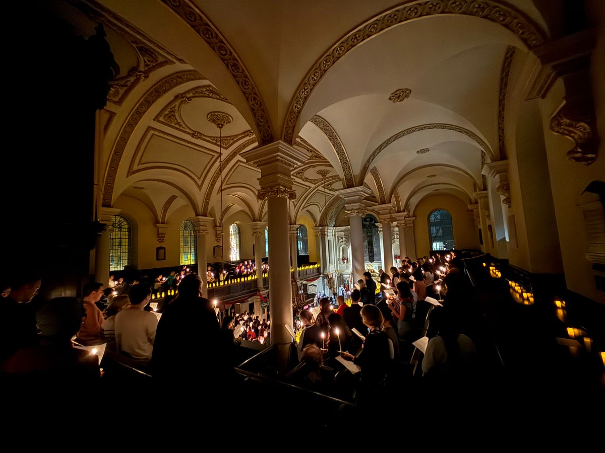 St Giles-in-the-Fields tweet media