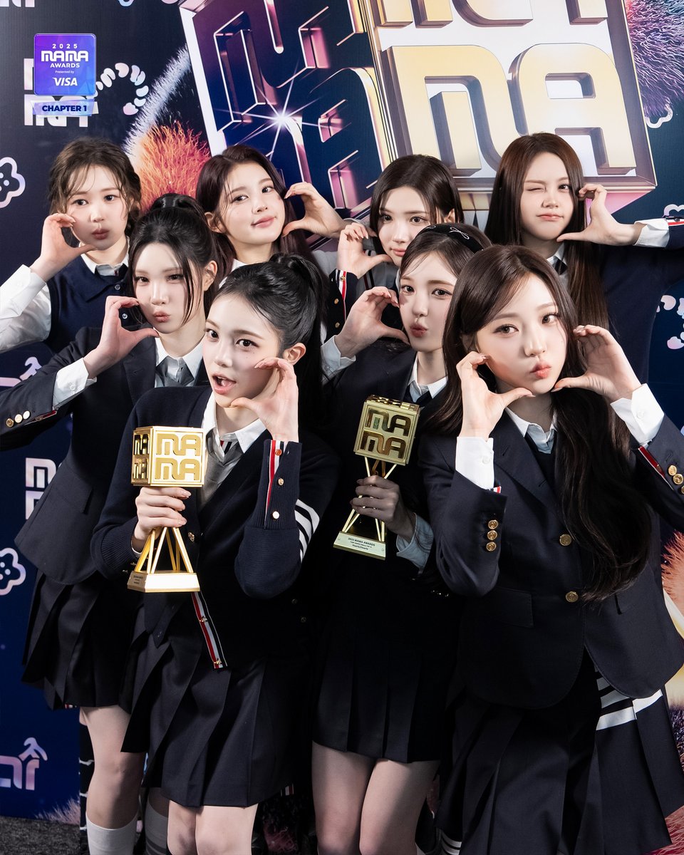 MnetMAMA's tweet photo. [#2025MAMA] UH-HEUNG 4-CUTS BEHIND📸 Hearts2Hearts

Let us reveal the behind the scenes cuts🙌
Take a look at the UH-HEUNG POSE from artists!

HEAR MY ROAR, UH-HEUNG
2025 MAMA AWARDS

#MAMAAWARDS #2025MAMAAWARDS https://t.co/6kOax8bqI3