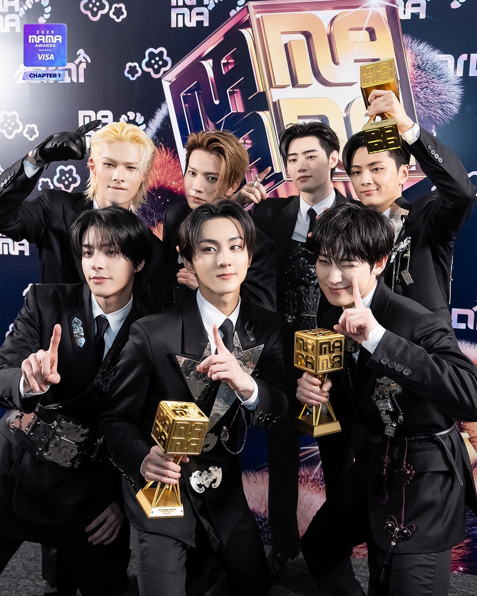 MnetMAMA's tweet image. [#2025MAMA] UH-HEUNG 4-CUTS BEHIND📸 ENHYPEN (엔하이픈)

Let us reveal the behind the scenes cuts🙌
Take a look at the UH-HEUNG POSE from artists!

HEAR MY ROAR, UH-HEUNG
2025 MAMA AWARDS

#MAMAAWARDS #2025MAMAAWARDS