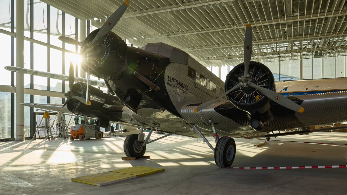 SpaethFlies's tweet photo. Vintage @lufthansa #aircraft wonderland is almost ready to shine @Airport_FRA: 1936 #Ju52 D-AQUI and 1957 Lockheed L1649A Super Star D-ALAN are stars of new Hangar One, opening for #LH100 in spring 2026 as a visitor and conference centre #avgeek https://t.co/gIZyUCTFiU