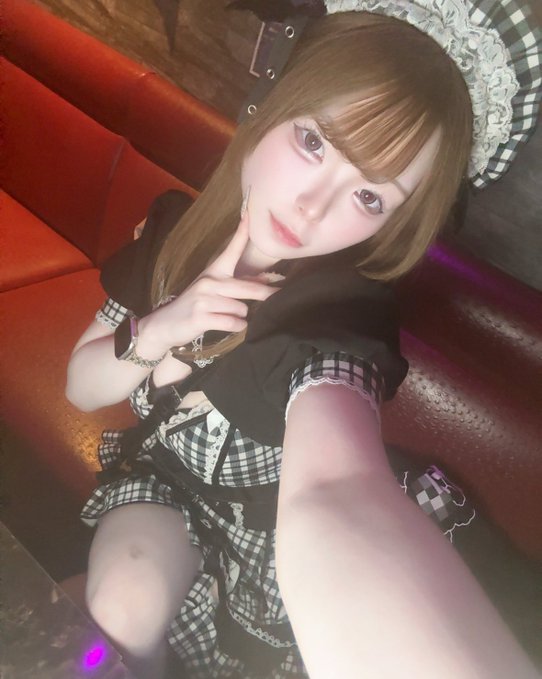 小悪魔コンカフェ　エビバデビルのツイート