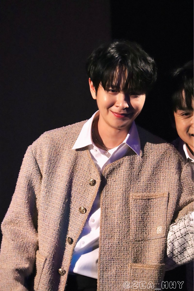 ZEA_MWY's tweet photo. 251213 ZE:A Unit Fanmeeting-Back to You- 2부

계속 무대위에서 빛나줘서 고마워요🩵

#제국의아이들 #ZEA #하민우 #HAMINWOO #ハミヌ
@ZEA_MW https://t.co/QYYHF3uT0I