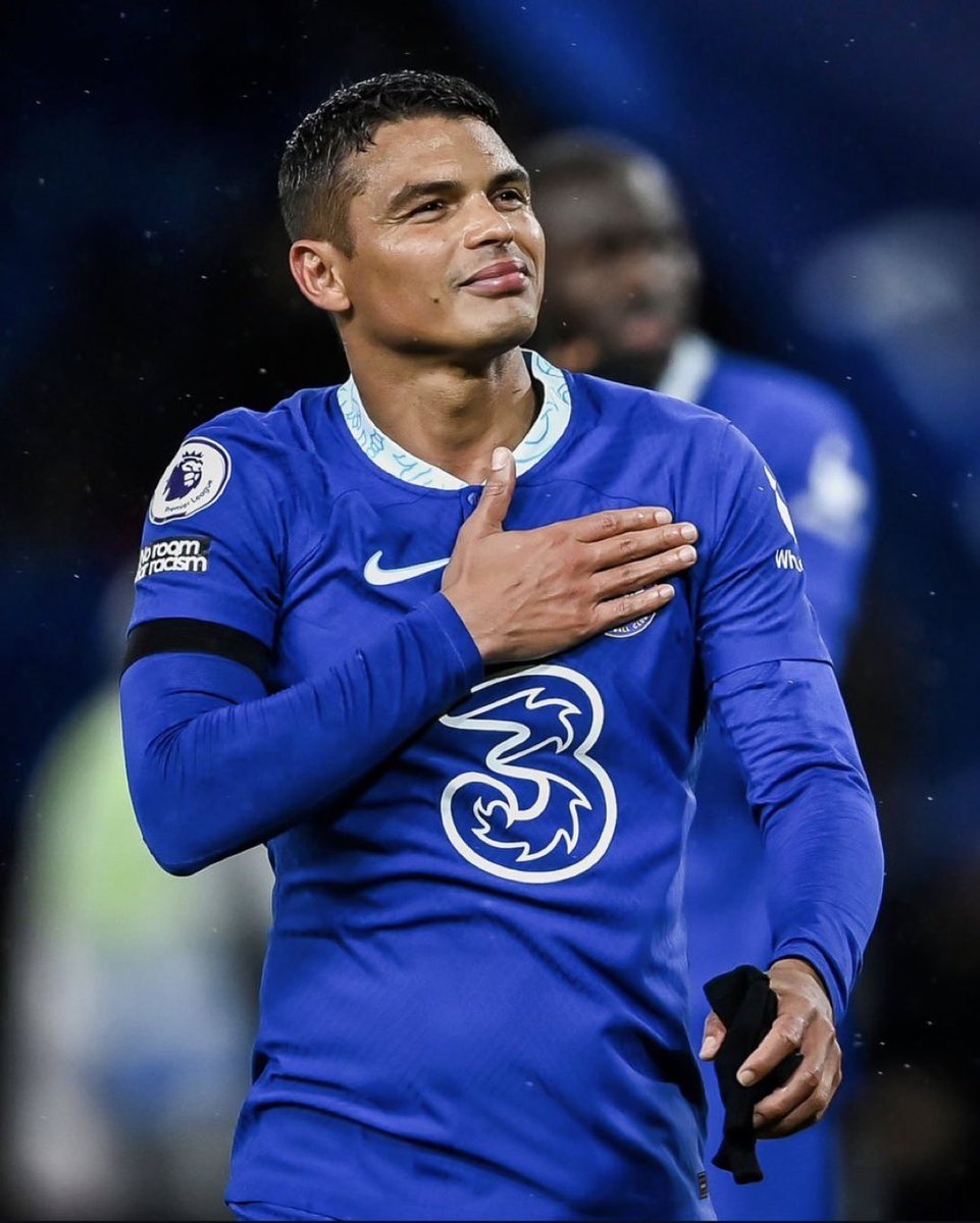 Kontraktslös och redo för 6 månader till i Chelsea? Bara skicka kontraktet för påskrift direkt. Den perfekta ledaren för det här laget och kan avlasta vår bräckliga mittbacksuppsättning.