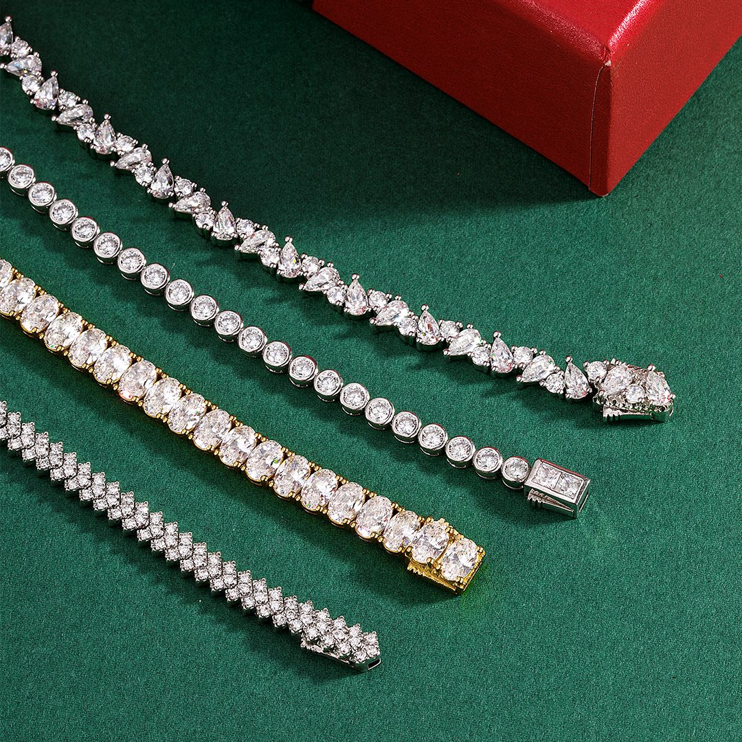 SheSaidYesRing's tweet image. Elegance that lasts beyond the holidays. ✨ A tennis bracelet never goes out of style.
10% off with code XMAS10.
#HolidayJewelry #TimelessGifts

shesaidyes.cc/91oay