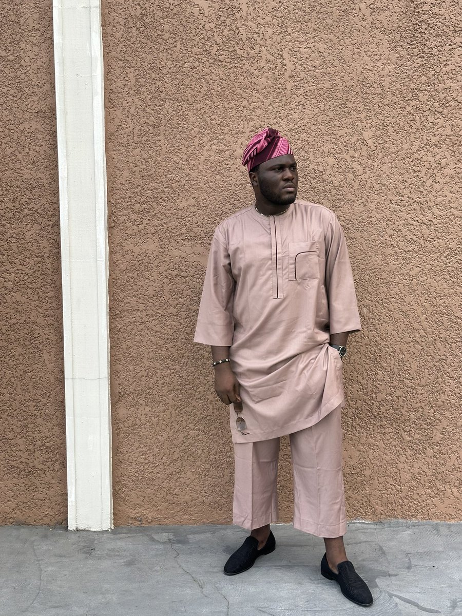 Toladimeji_'s tweet photo. 🆙 date! 🇳🇬 🥂 https://t.co/7giAFK4trK