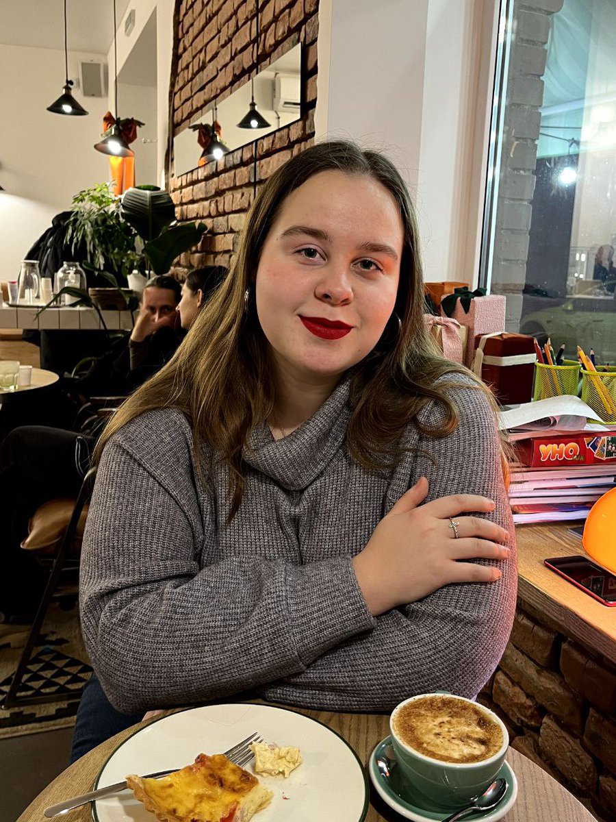 ubmdr's tweet image. Катря була потенційною доноркою, але зараз сама потребує трансплантації!

Катрі 21 рік. Вона — студентка 6 курсу Вінницького національного медичного університету. Майбутня лікарка, для якої медицина була не просто навчанням, а способом життя.

Кілька місяців тому її шлях раптово…