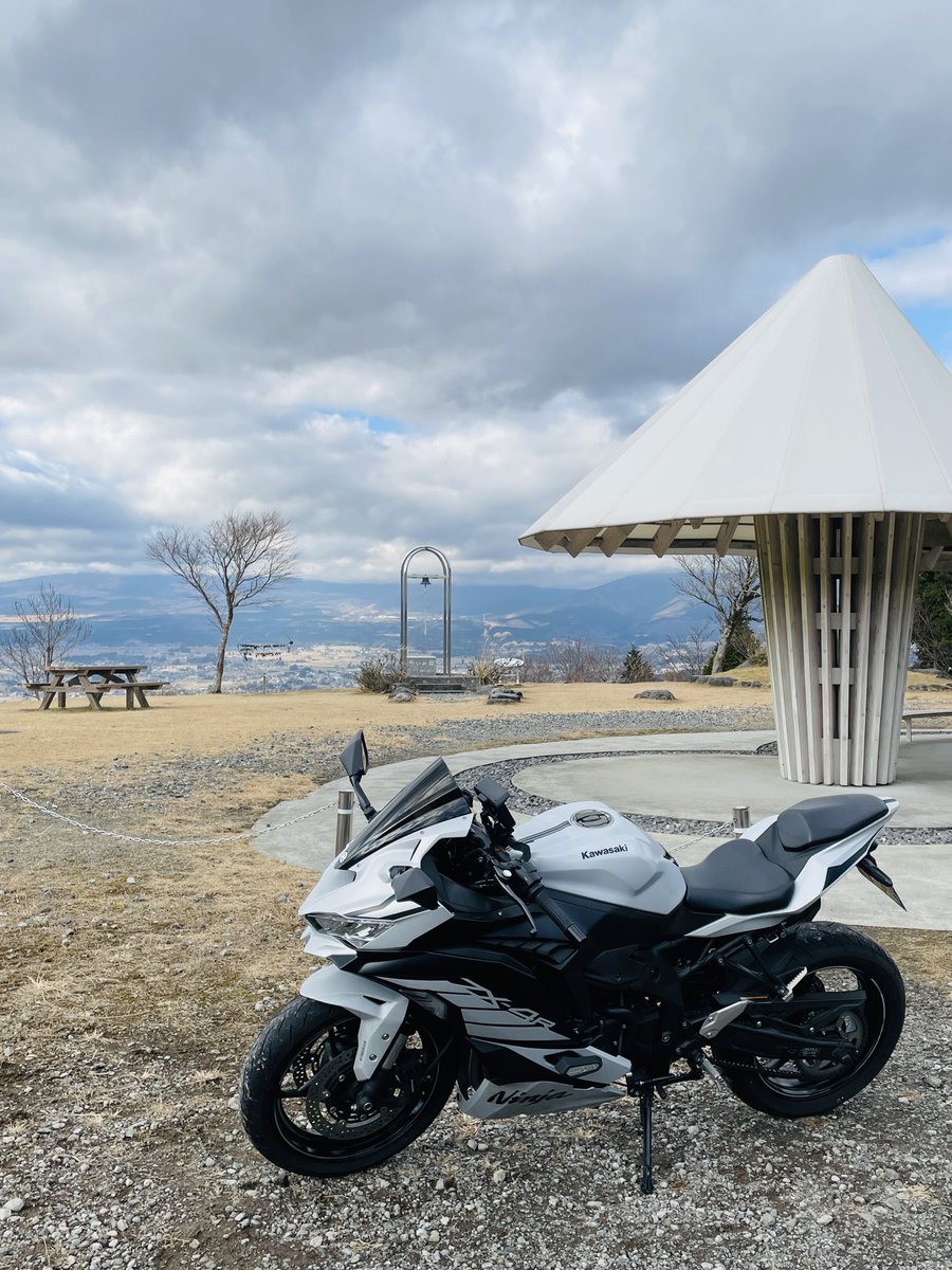 今日は仕事休み。 息子の個別面談まで お散歩ツー。 富士山どこ