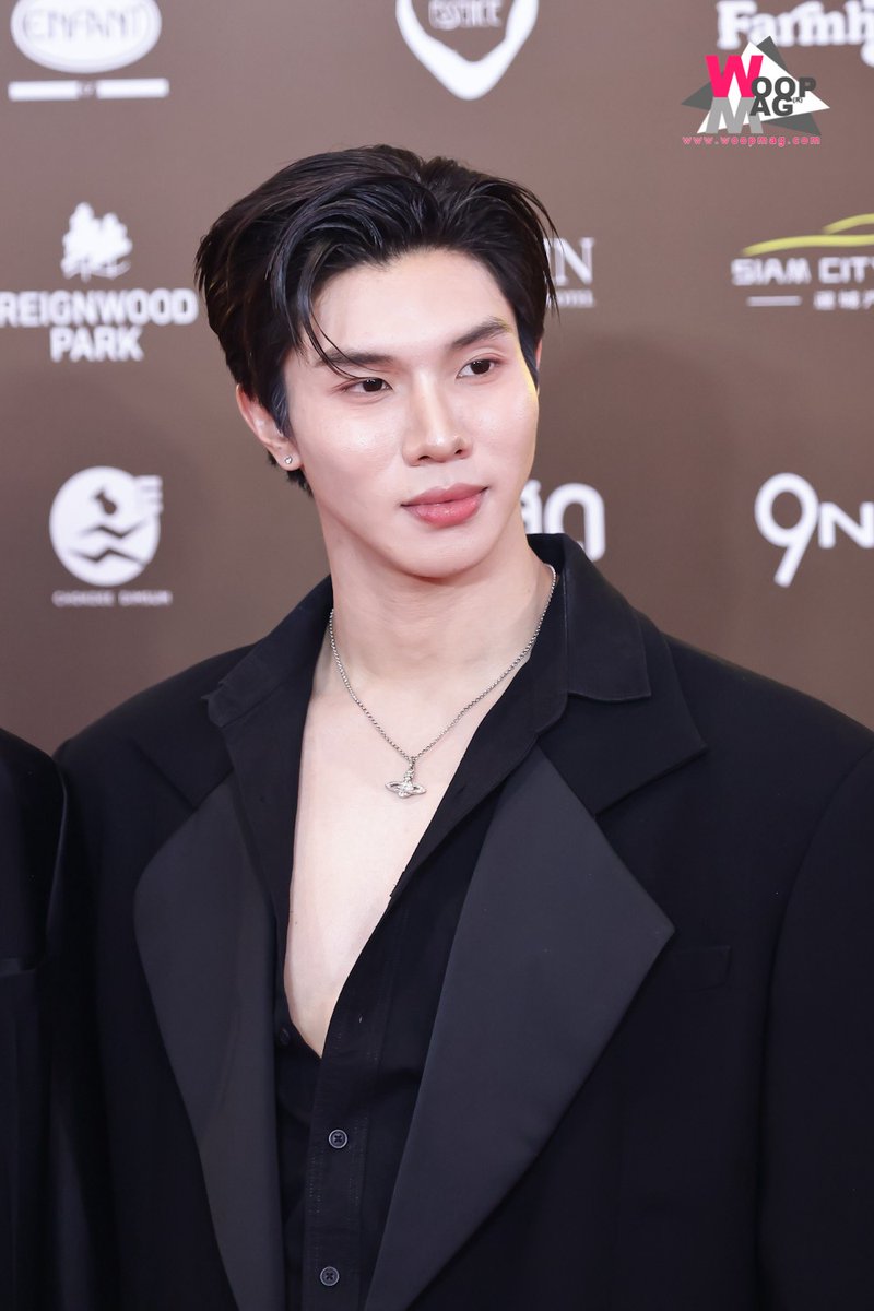 WOOPMAG_Story's tweet image. "หล่งลี-อาร์ม" ในงานพิธีมอบรางวัล "2025 Thailand Headlines Person of the Year Awards"

#longlee #Armchaiyapat #longarm
#PersonOfTheYearAwards2025
#2025ThailandHeadlines 
#ThailandHeadlinesAwards