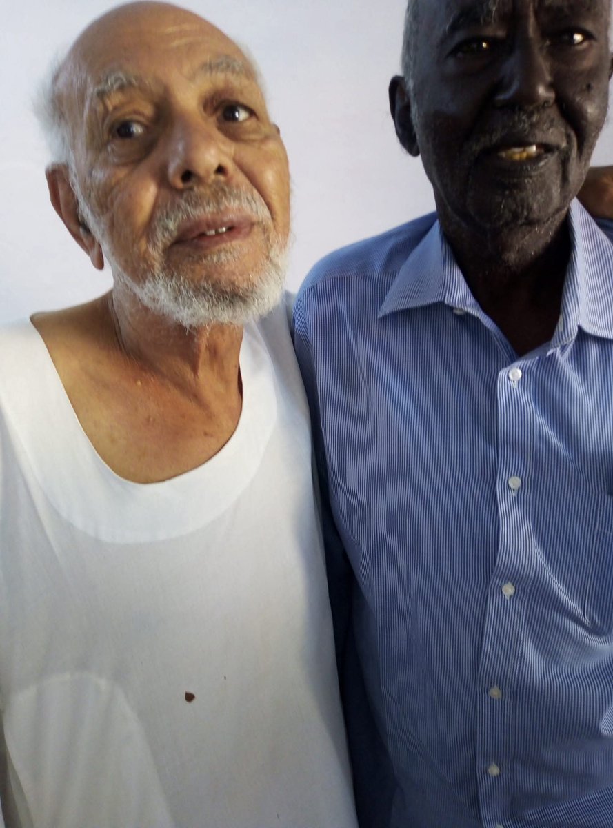 أودع كل يوم لي صديقا