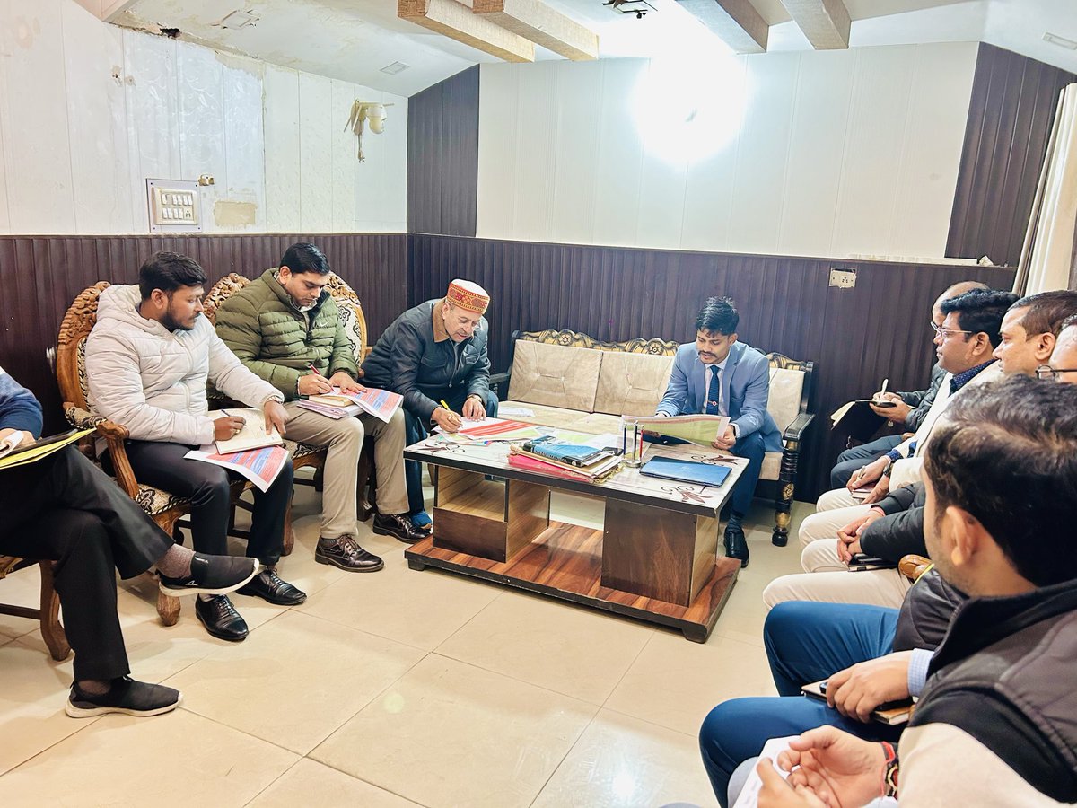 SSahart's tweet photo. मुख्य कार्यकारी अधिकारी श्री शिपू गिरी द्वारा स्मार्ट सिटी परियोजनाओं की प्रगति की समीक्षा हेतु पीडब्ल्यूडी, एसडीए, सी एंड डीएस तथा नगर निगम की कार्यदायी संस्थाओं के अधिकारियों के साथ समीक्षा बैठक आयोजित की गई। https://t.co/Jtwoyw5XqG