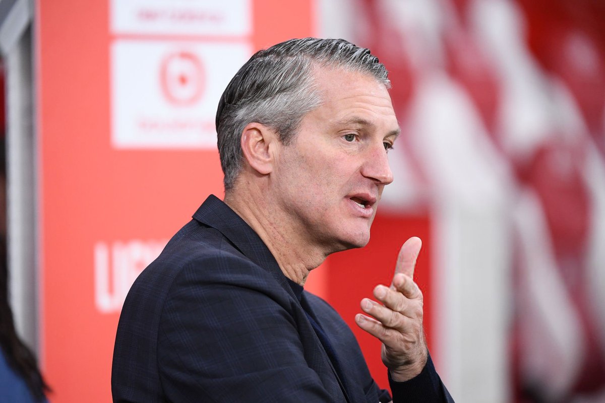 Vibes Foot tweet media