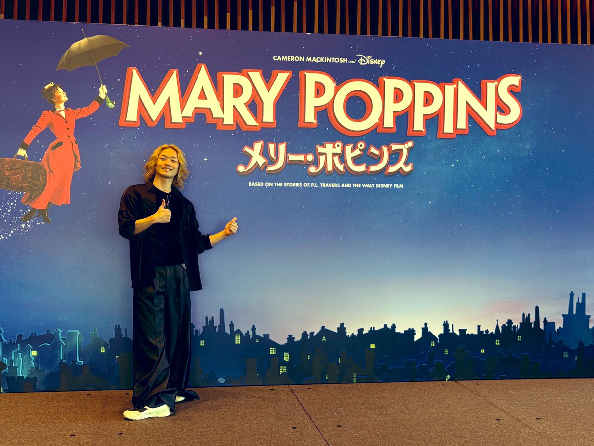 何故かとてもかかと前ですが #メリーポピンズ2026 制作発表☂️

"スパカリフラジリスティックエクスピアリドーシャス"(覚えた)をオーディエンスの方々と歌いました。

やっぱり楽曲が素敵ですね、歌うのも踊るのも今から楽しみ！