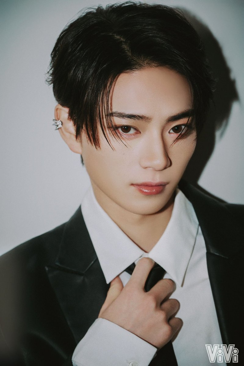 ViVi2/3月号ね✍️👀✨️ 買うわ！！✨️🙌 #岩瀬洋志