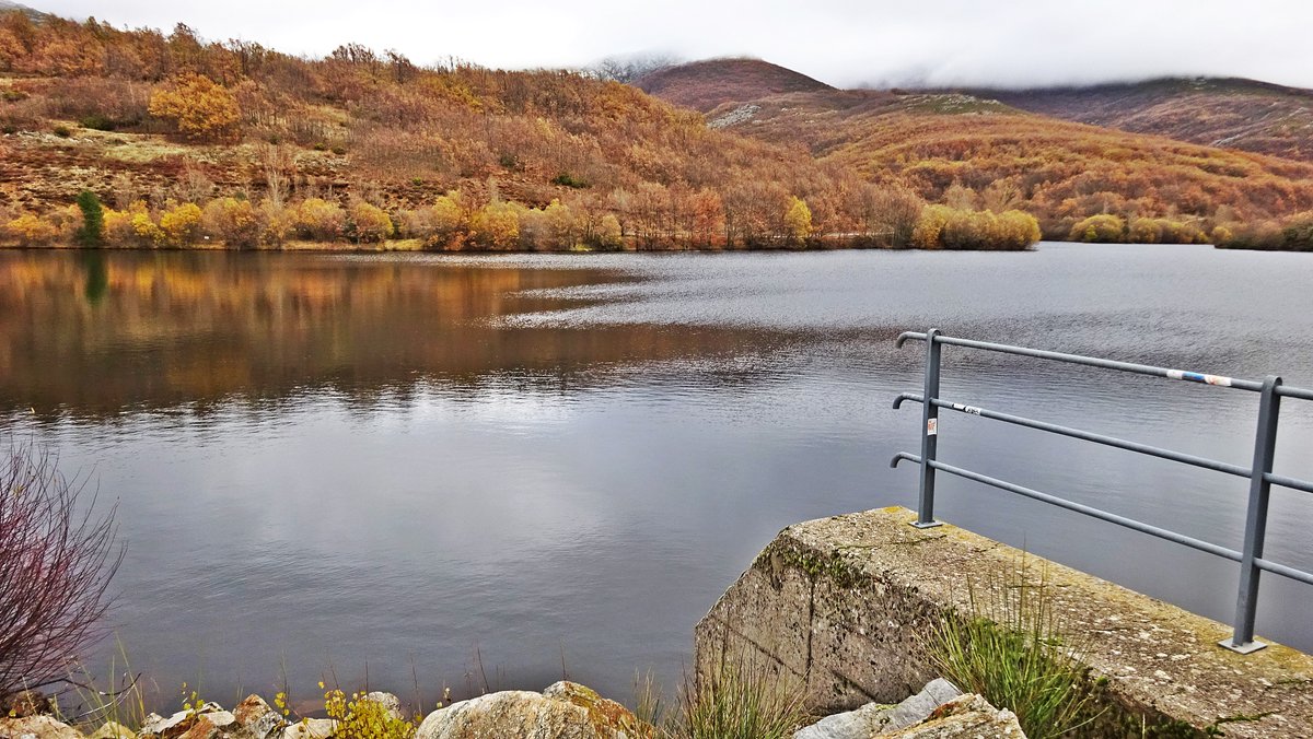 FJCivantos's tweet image. La sucesión de frentes atlánticos modifica la situación de nuestros embalses (Embalse del Riaza-Segovia)... @sibilafc @SergioMeteo @tomeandres @anamaria190977 @giil_jose @TiempoCyLTV @lasextameteo @fcocachometeo @JoannaIvars @BelenSamper_ @tiempobrasero @ElTiempo_tve #embalse