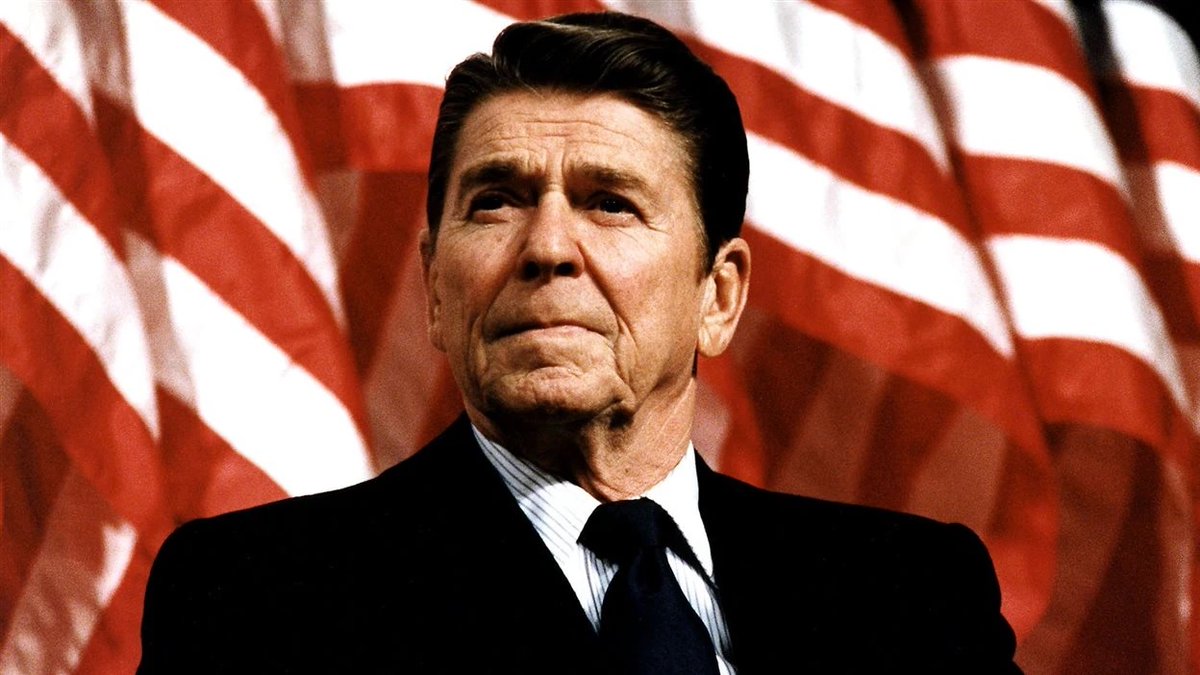 Interview de Ronald Reagan peu après sa victoire contre Carter :

- La récession, c'est quand votre voisin est au chômage. La dépression, c'est quand vous êtes au chômage.

Un journaliste :

- Et la sortie de crise ?

- La sortie de crise, c'est quand Jimmy Carter est au chômage.