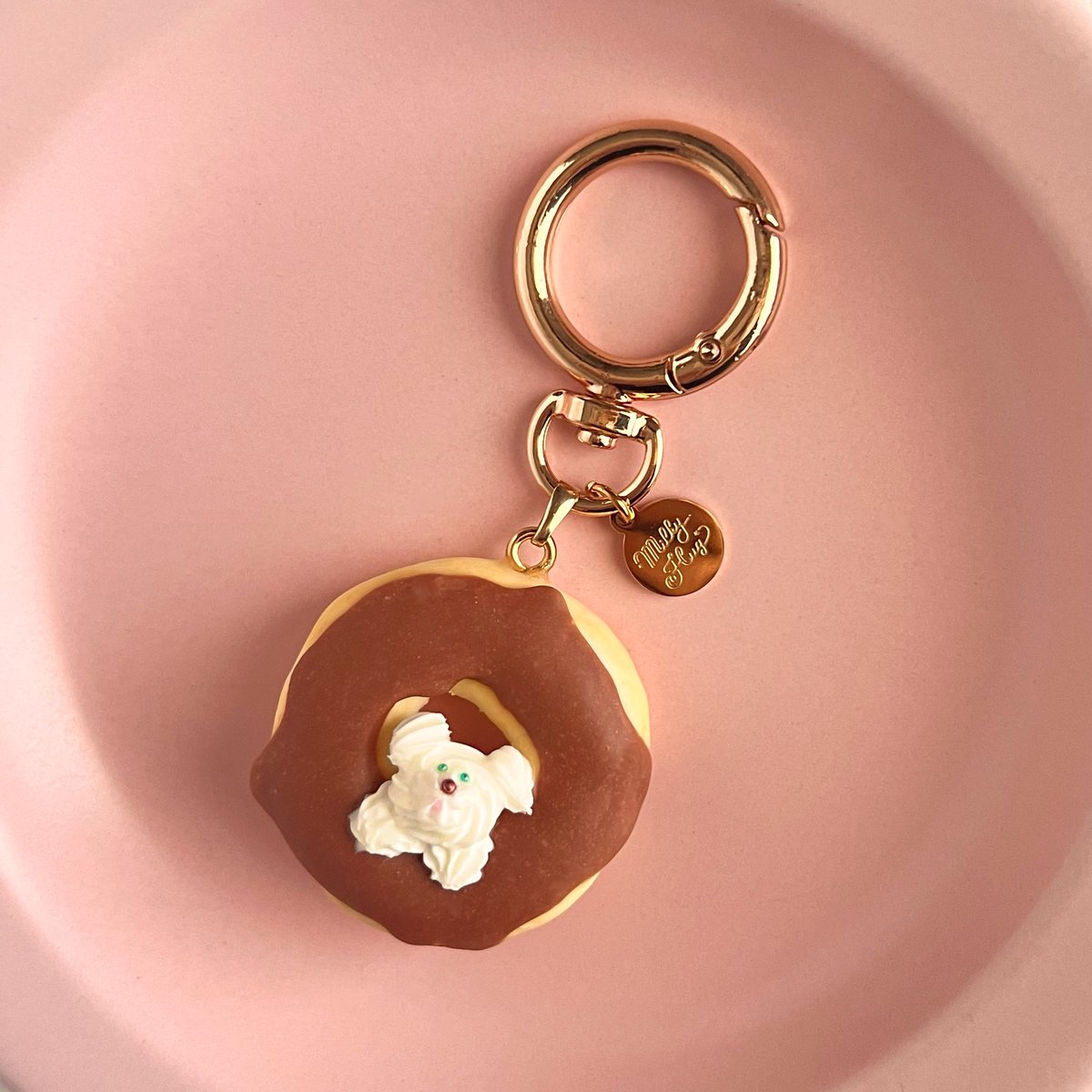 ドーナツホイップわんこ試作品、キーホルダーにしてみました🍩ホイッ