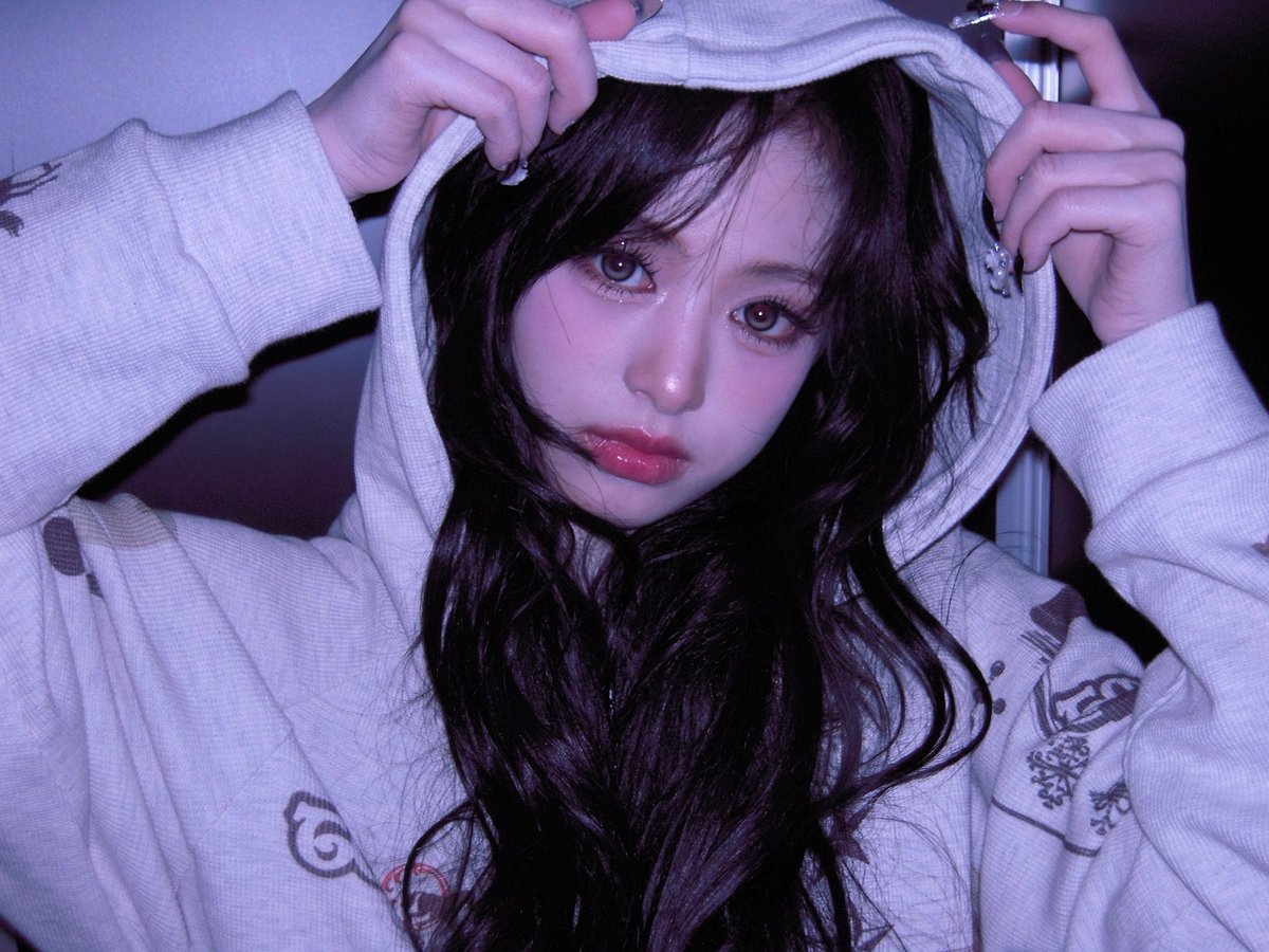 picbaemon's tweet photo. AHYEON WEVERSE UPDATE https://t.co/JoQqvdV1pY