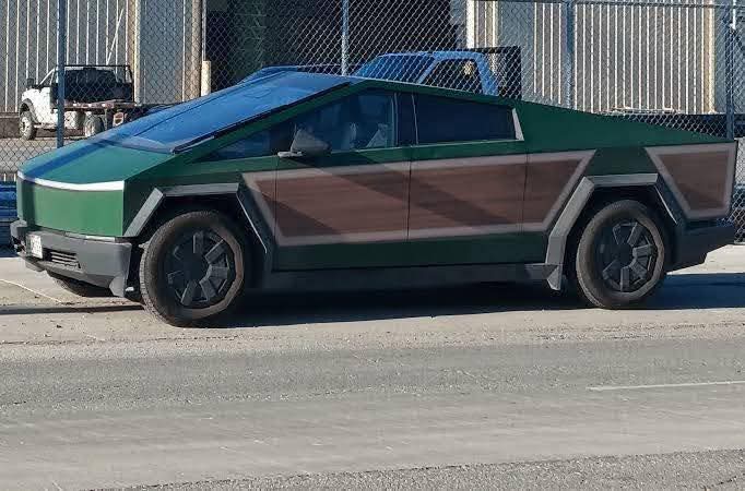 No matter what you wrap these ugly ass things in it still looks stupid AS FUCK...... THEN YOU MEET THE OWNERS AND EVERYTHING CLICKS.... FUCKING IDIOTS