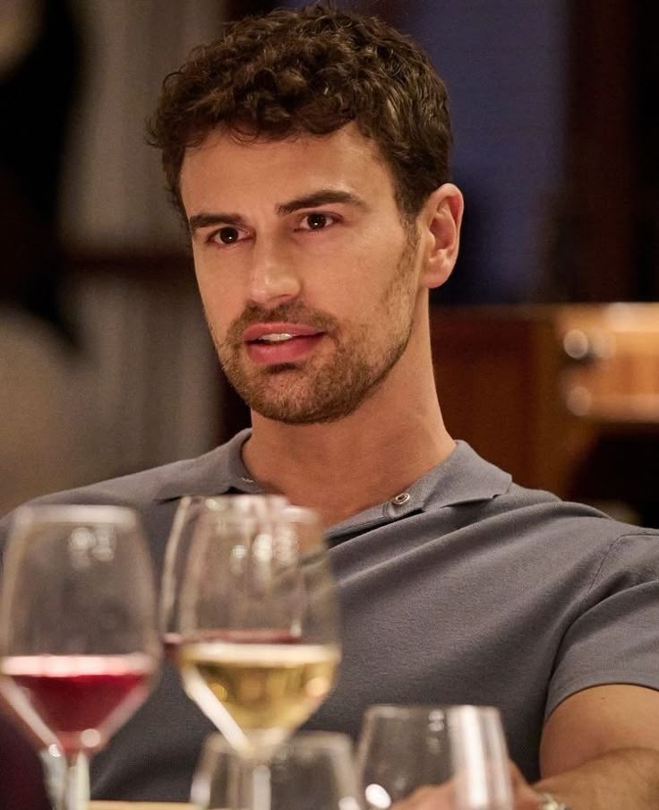 ThePopAffairs's tweet image. Happy Birthday, Theo James! 🎉