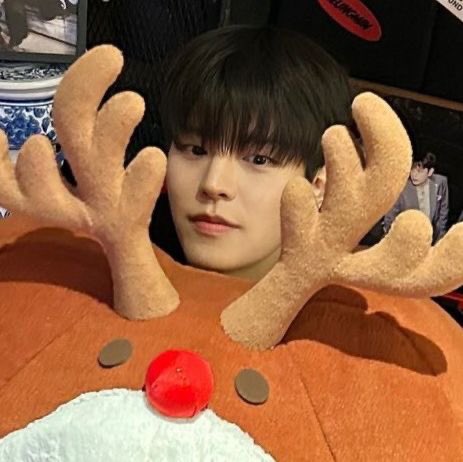 miniseungking's tweet image. time is approaching