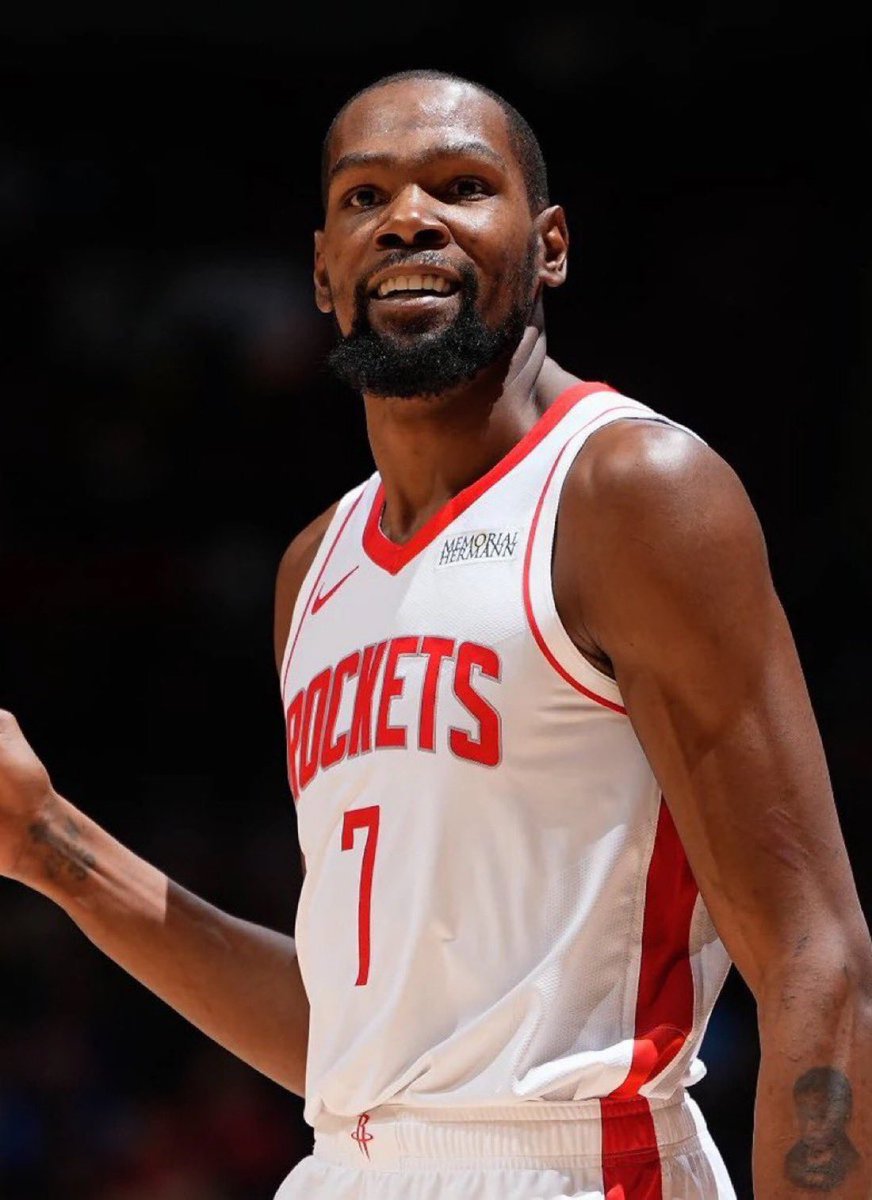 TheHoopCentral's tweet image. Kevin Durant tonight:

25 Points
7 Assists 
5 Rebounds 
5 Blocks
8/14 FGM
2/3 3PM
44 Minutes