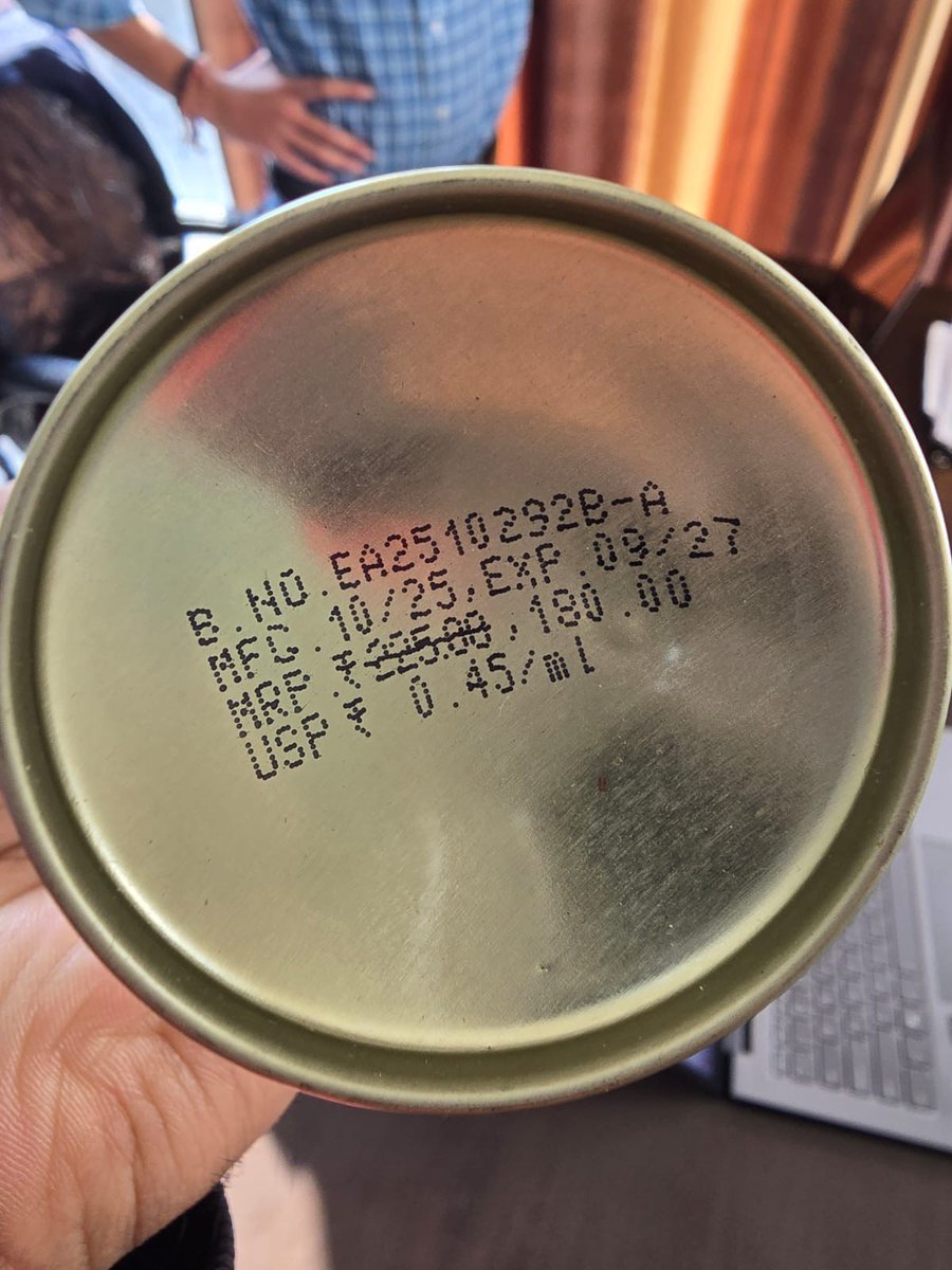 chiraggyl's tweet photo. @JioMart_Support  Ordered HIT Mosquito &amp; Fly (Order ID: 17658607640311312M)
The MRP printed on the product is ₹180, but JioMart lists MRP as ₹225 and applies discounts on that inflated price.
Even after discounts, I was charged more than the actual MRP. https://t.co/yDGcYROdUh