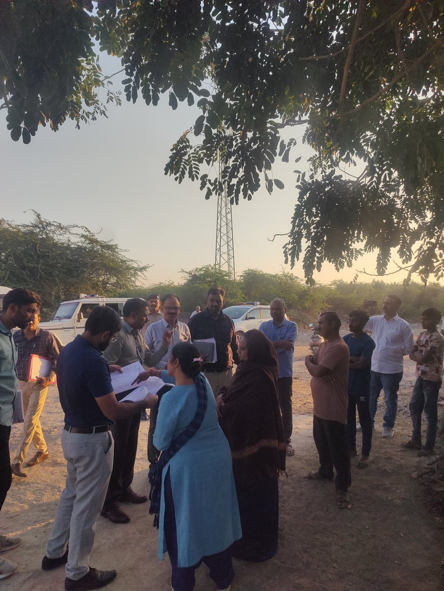 મતદારયાદીના રોલ ઓબ્ઝર્વરશ્રી રણજીથ કુમાર જે. ના અધ્યક્ષસ્થાને રાજકીય પક્ષના પ્રતિનિધિશ્રીઓ સાથે મતદારયાદી ઘનિષ્ઠ સુધારણા કાર્યક્રમ અંતર્ગત બેઠક અને ફીલ્ડ વીઝીટ.

<a href="/CMOGuj/">CMO Gujarat</a> <a href="/CEOGujarat/">Chief Electoral Officer, Gujarat</a> <a href="/ECISVEEP/">Election Commission of India</a> <a href="/InfoGujarat/">Gujarat Information</a> <a href="/InfoPorbandar/">Info Porbandar GoG</a> <a href="/JayantiRavi/">Jayanti Ravi</a> <a href="/revenuegujarat/">Revenue Dep. Gujarat</a>