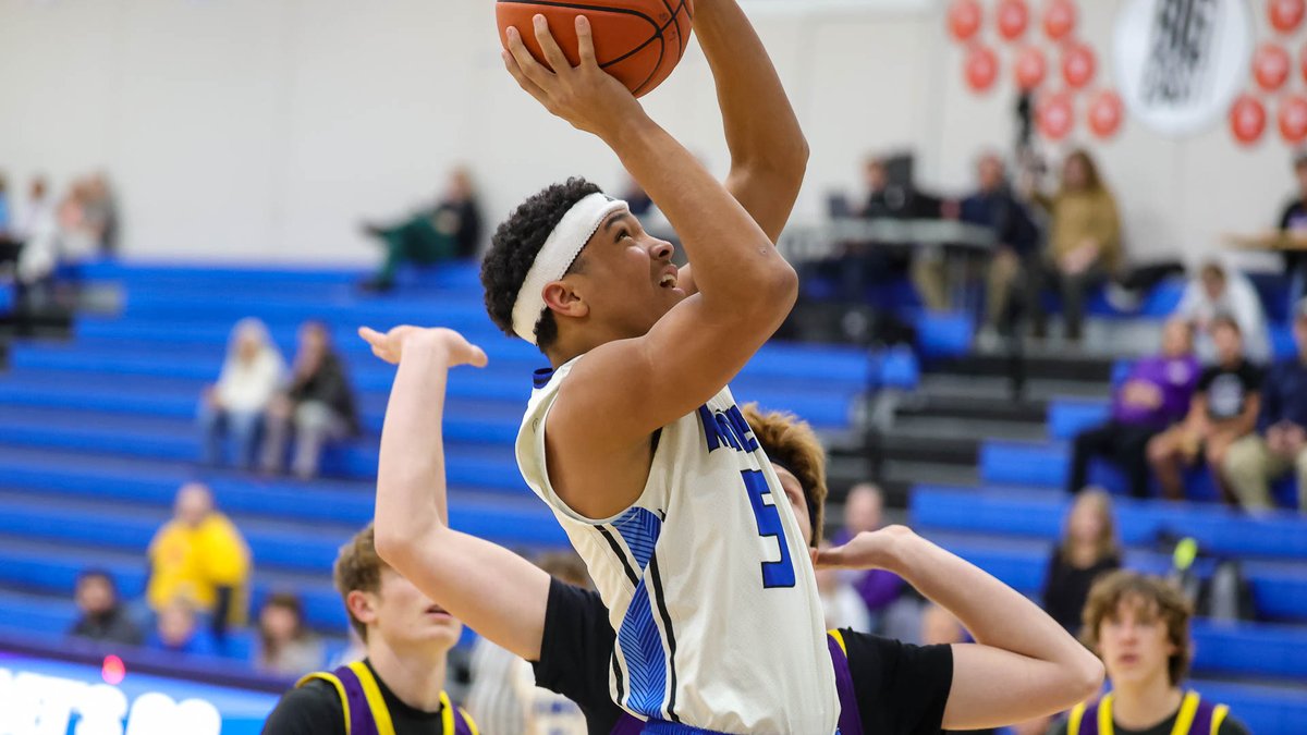 Mac Moore tweet media