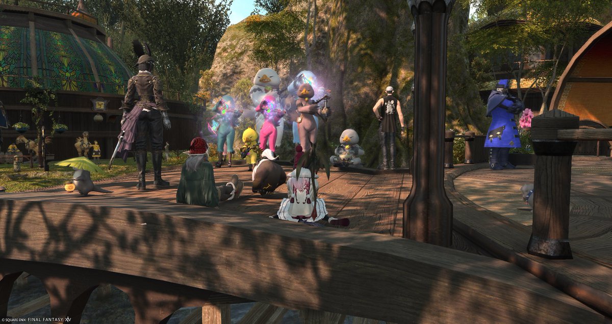 Today I learned you can play custom songs in ffxiv? and that’s so cool :3 fun concert before maintenance!