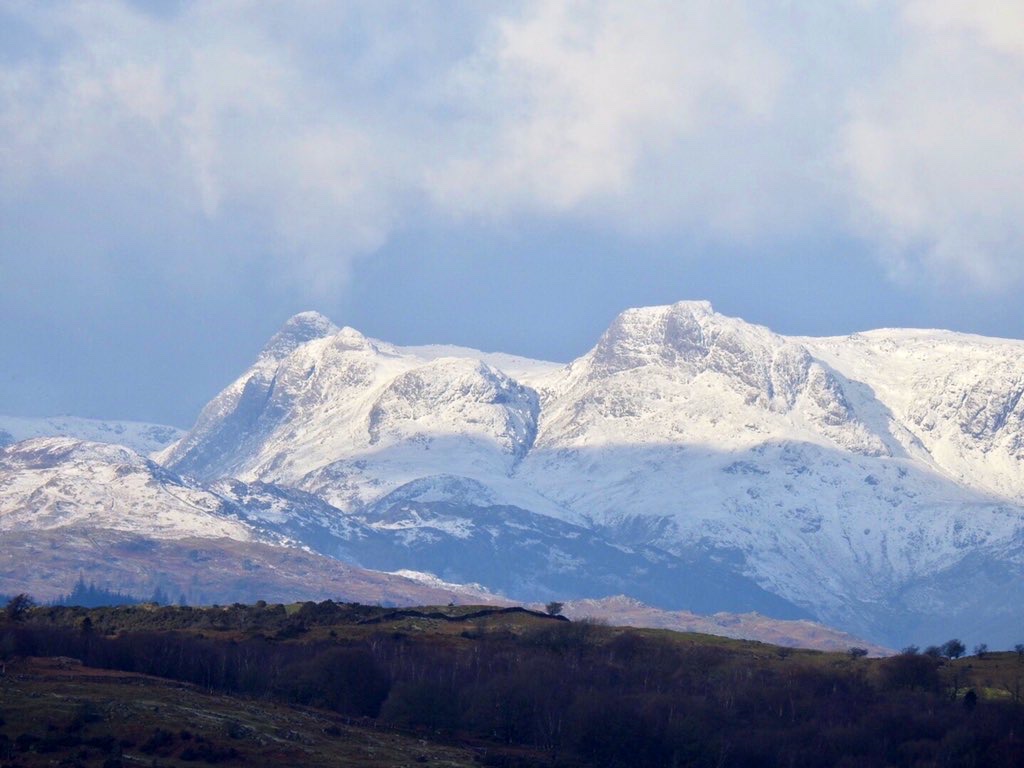 tutty352's tweet photo. @LakesStiles @tismenic70 @LordOrk @Soapy_Wit_Tank @ceadela @CharlesBewley2 @RuthRendell1 @Yeti98_ @LansdellMum Morning Stiles. A perfect place to stand and stare. π₯°
A favourite oldie for #TuesdayViewsday https://t.co/hO8VjvpSAG