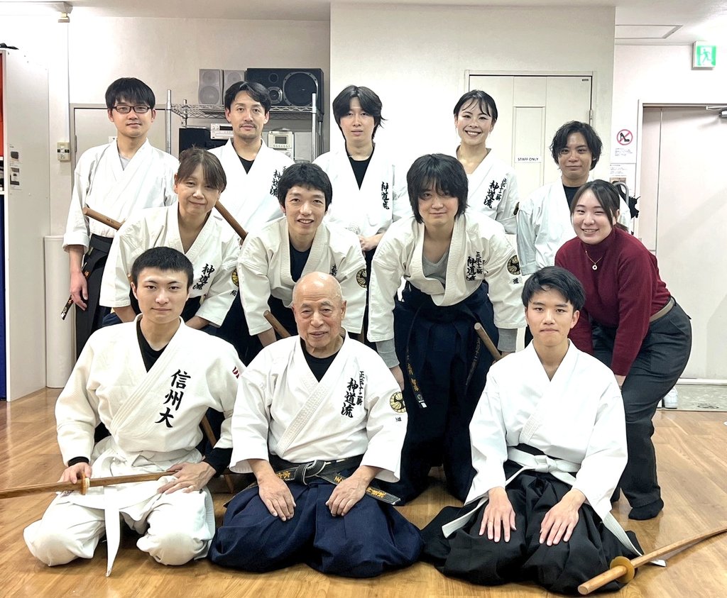 12kishintoryu's tweet photo. 信州大学古武道サークルの学生さんが稽古に来てくれました https://t.co/dz7wfDautM