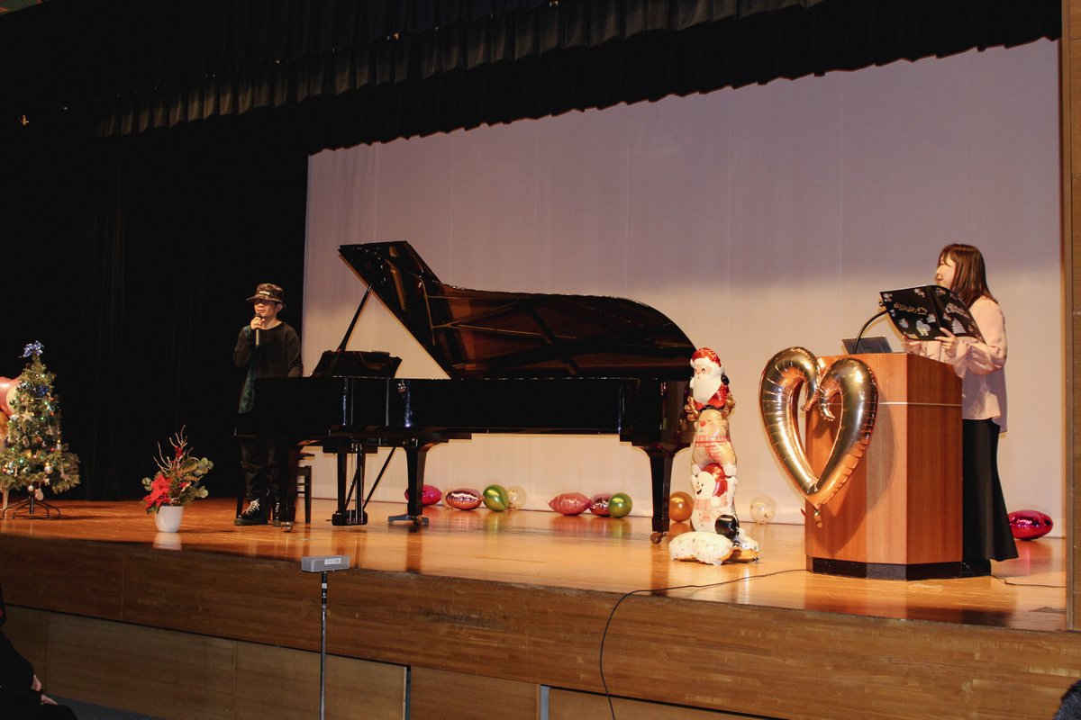 StLukes_Tokyo's tweet photo. 12月5日のAYA啓発イベントは、患者さんの気持ちに寄り添う菊池亮太さんのピアノ演奏であたたかな時間となりました。 https://t.co/8cdC4A1b9R